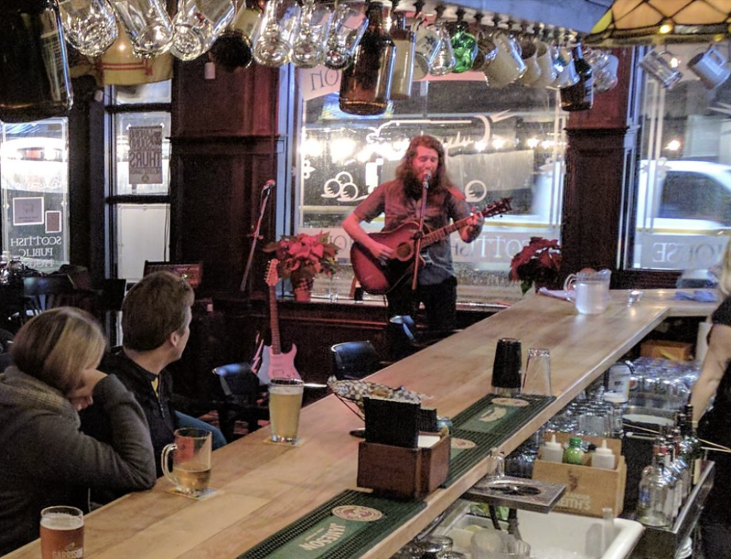 Loose Canon bar Open Mic Night